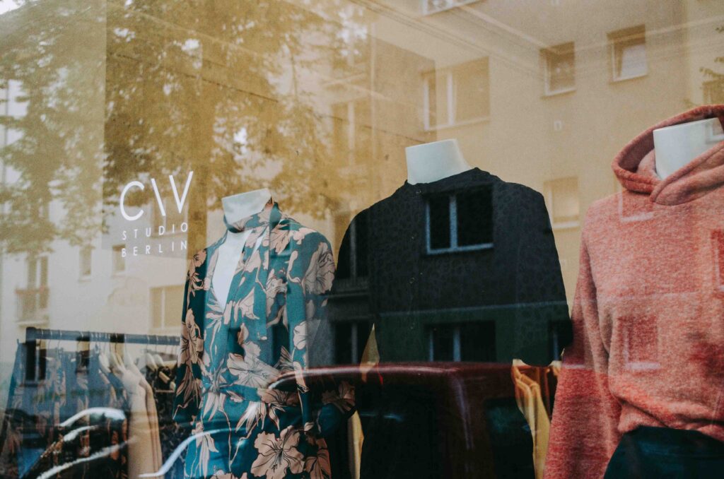 Spille computerspil Ubevæbnet hvad som helst Sustainable Fashion Berlin: 10 Great Shops in The City! - Travelers and  dreamers