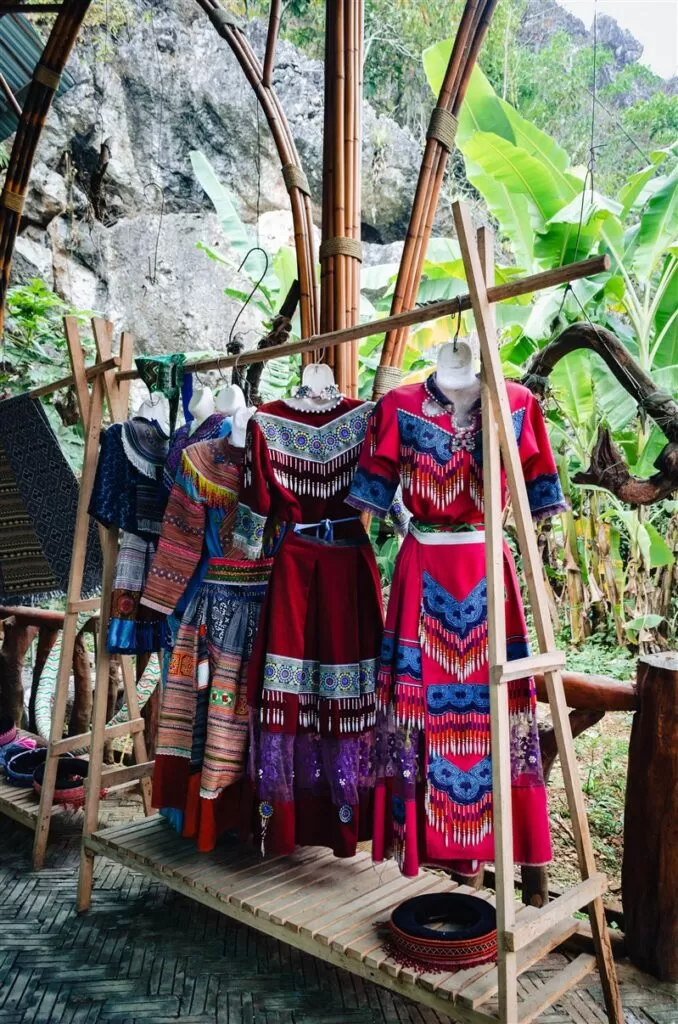 traditional dresses, Mai Chau, Vietnam