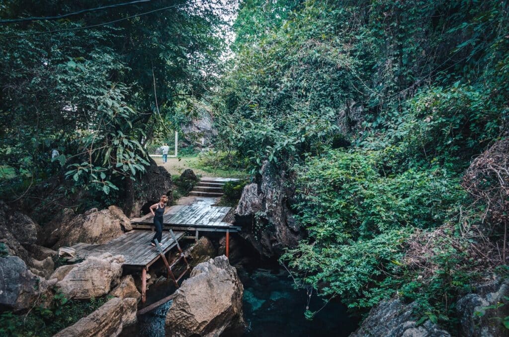 secret pool at Tham Chang Cave, Vang vieng