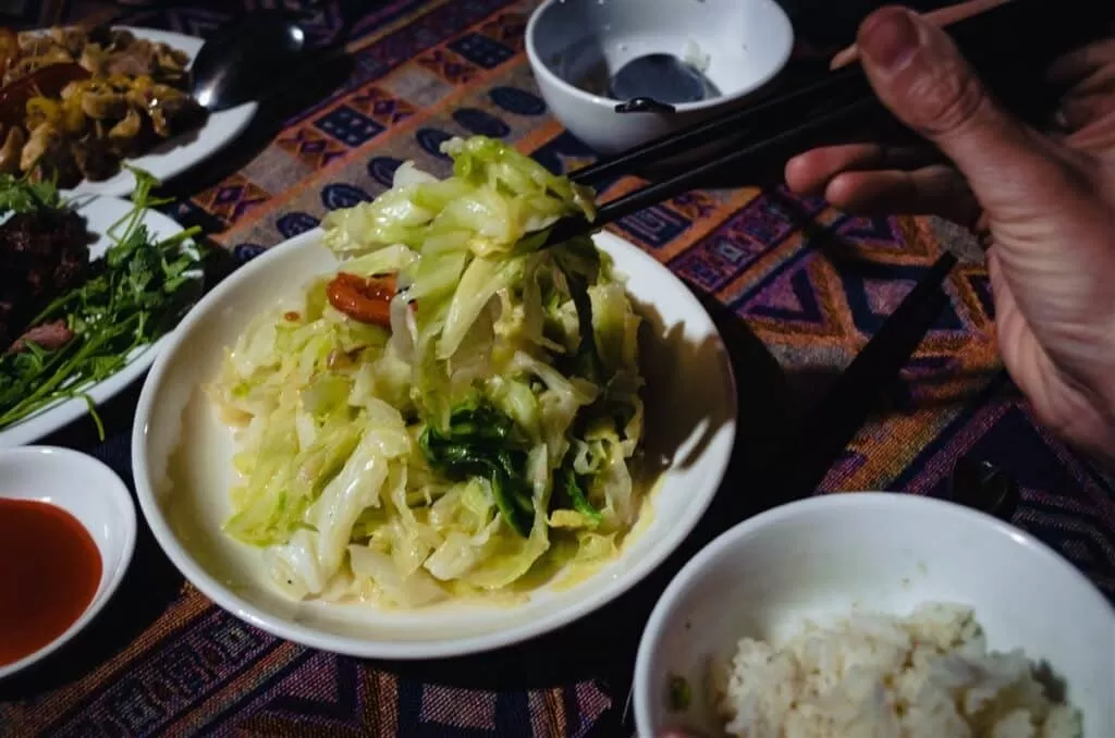 Vegan food in Vietnam: Sauteed cabbage