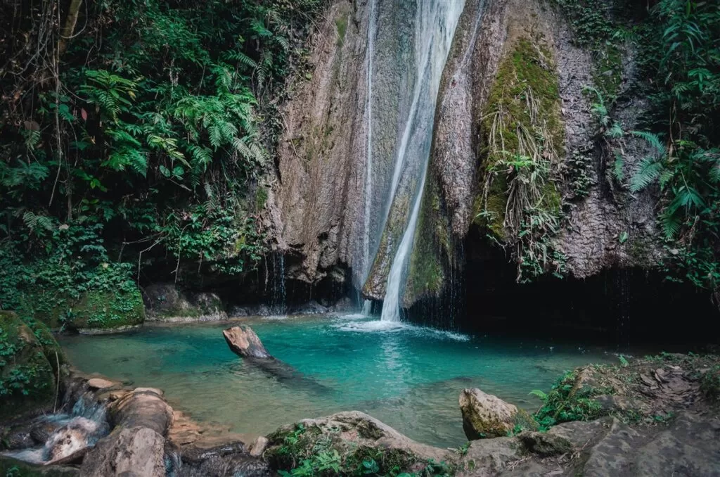 Tad Mook waterfall, Laos
