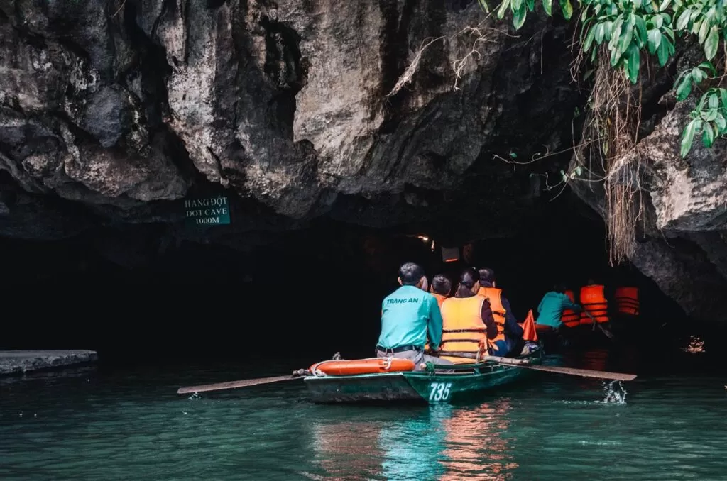 Dot cave, Trang An, Vietnam