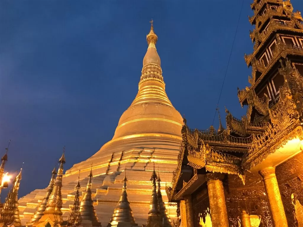 Temples in Southeast Asia: Shwedagon Pagoda, Yangon, Myanmar