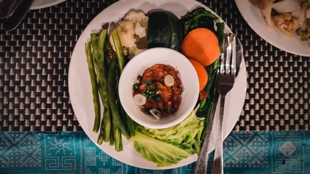Jeow mak len with vegetables: vegan Laos dish