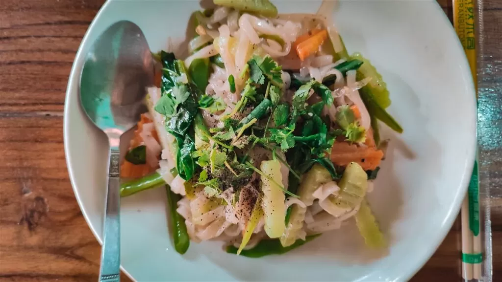 Vegan fried noodles, Laos