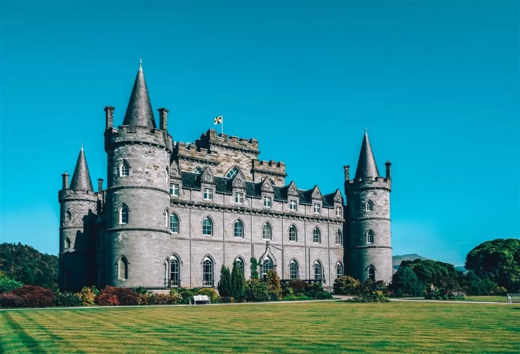 Landmarks in Scotland: Inveraray Castle