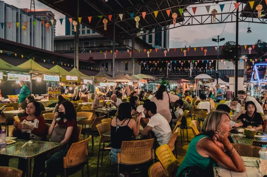 chiang mai night market: food stalls