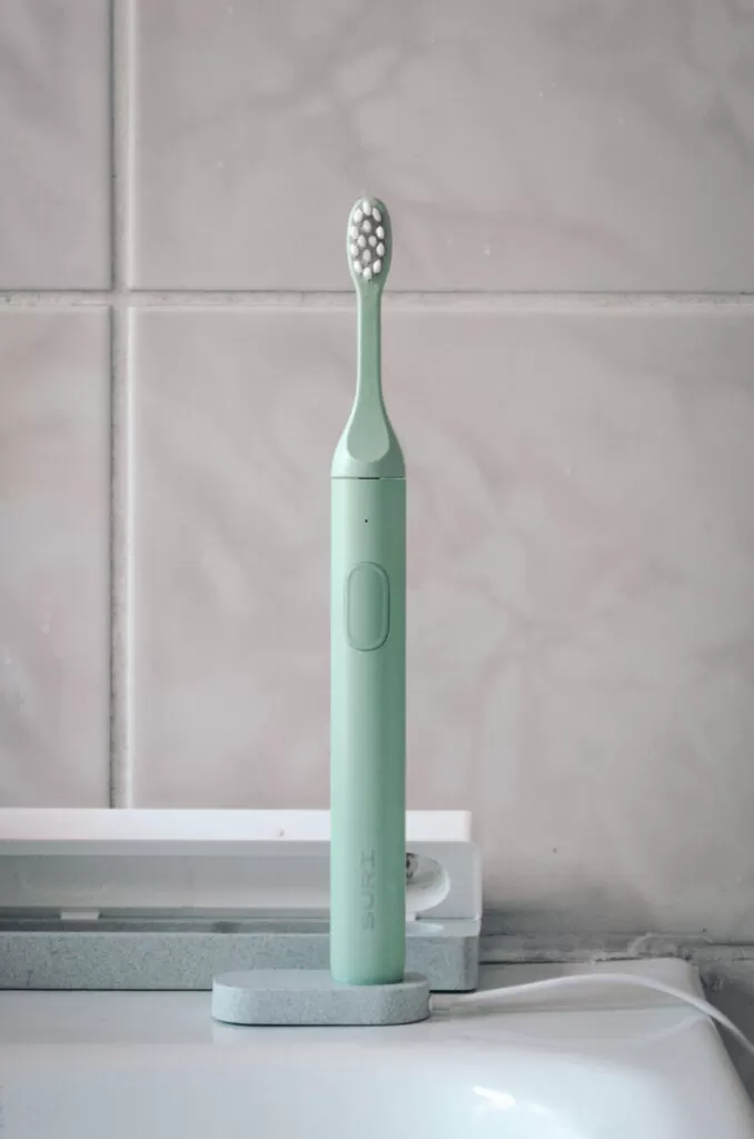 Suri Sustainable sonic toothbrush