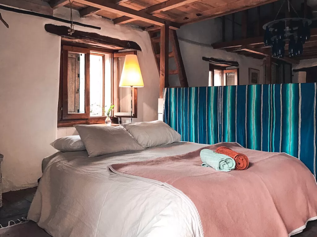 Vale de Moses Moses: Bedroom in this vegan hotel in Portugal