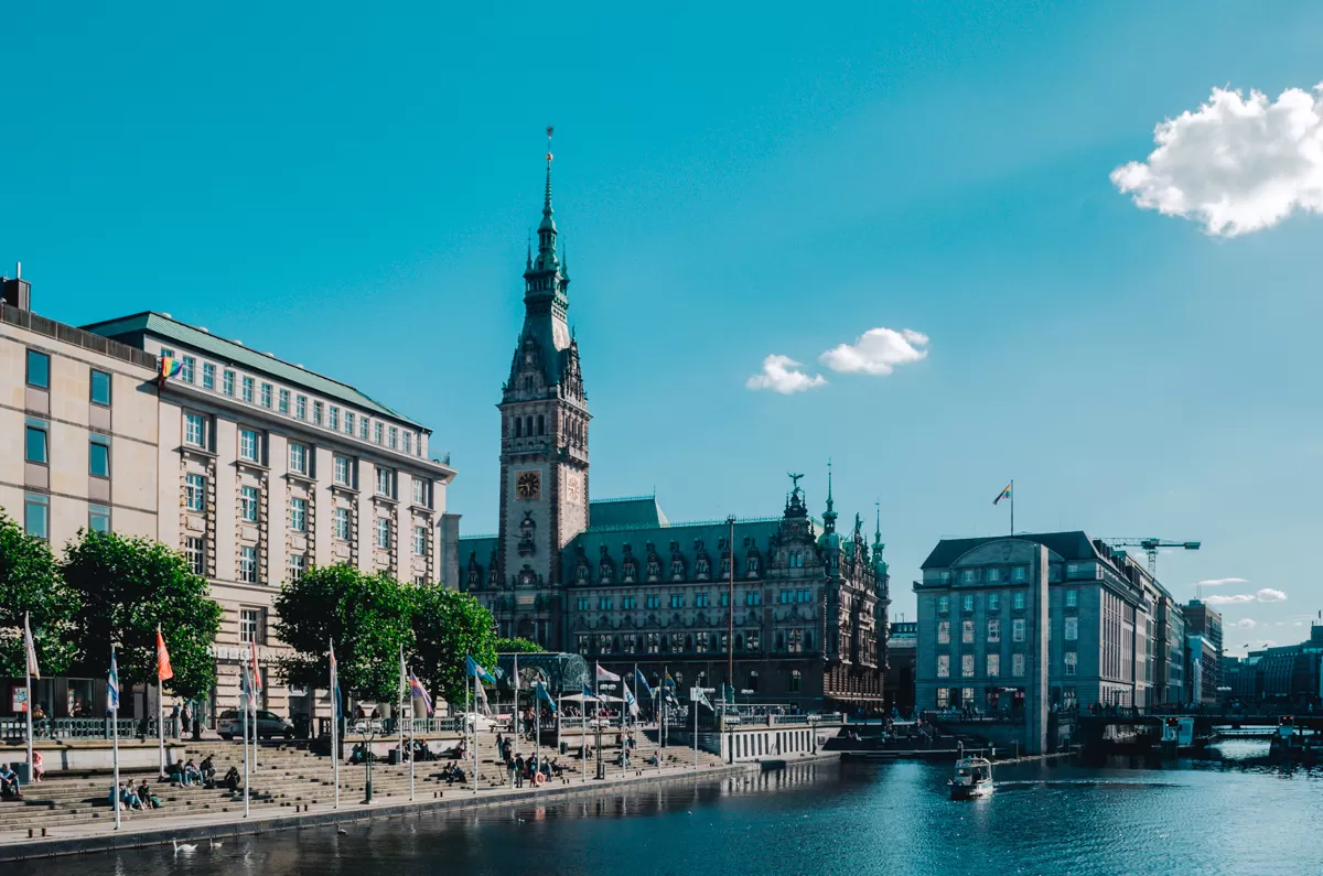 The center of Hamburg: The town Hall next to the Kleine Alster