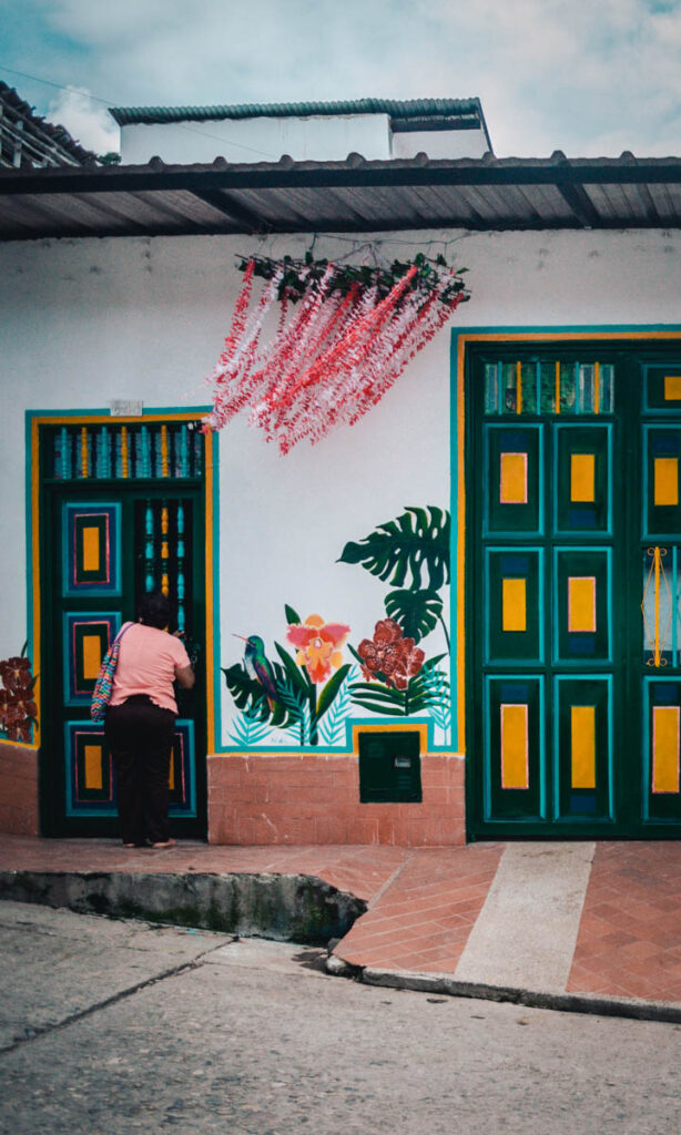 San Agustin, Colombia: Colorful building lining the street