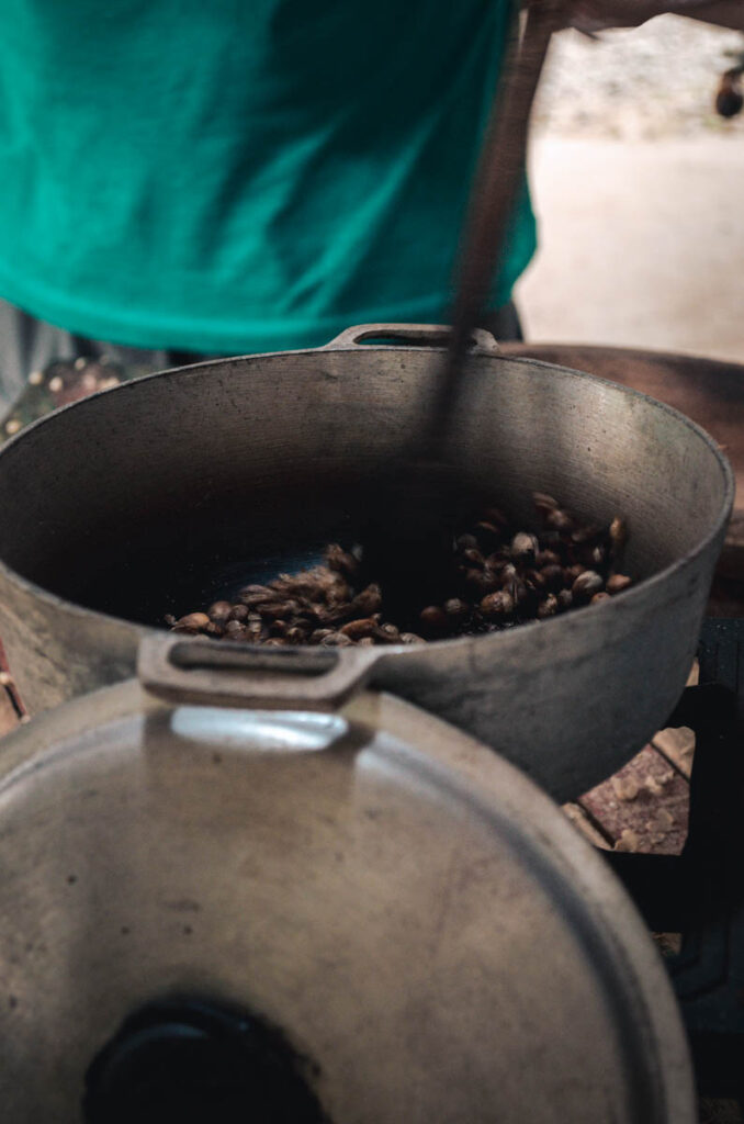 Lugar coffee tour, Salento, Colombia: roasting coffee beans above a gas fire