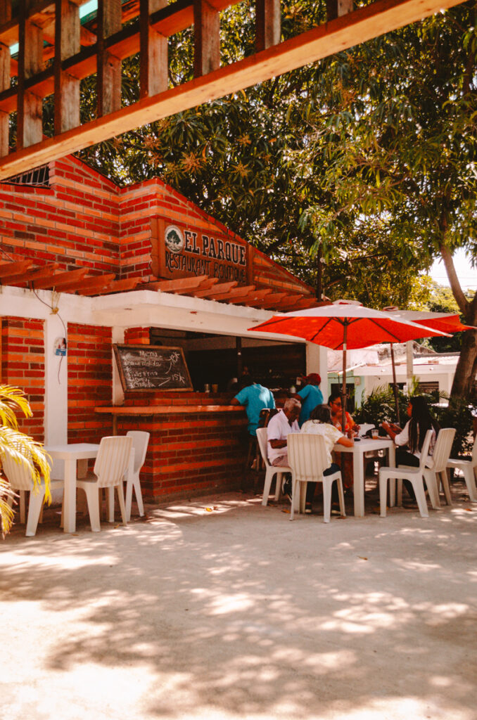 Restaurante El Parque, Dibulla, Colombia