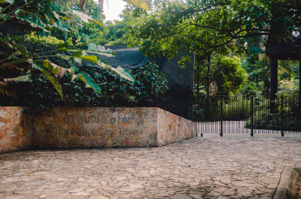 Jardin Botanico, Medellin, Colombia: entrance of the Orquideorama