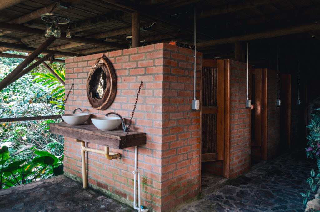 Marinka Waterfalls, Minca, Colombia: toilets and showers