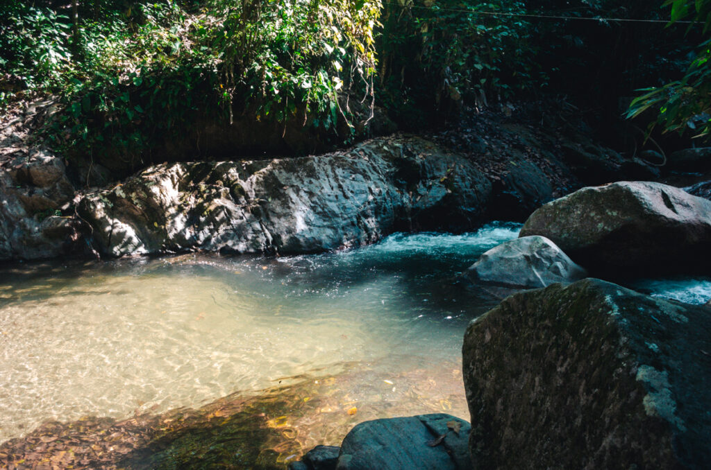 Nice swimming spot on the way to Cascada Perdida, Minca, Colombia