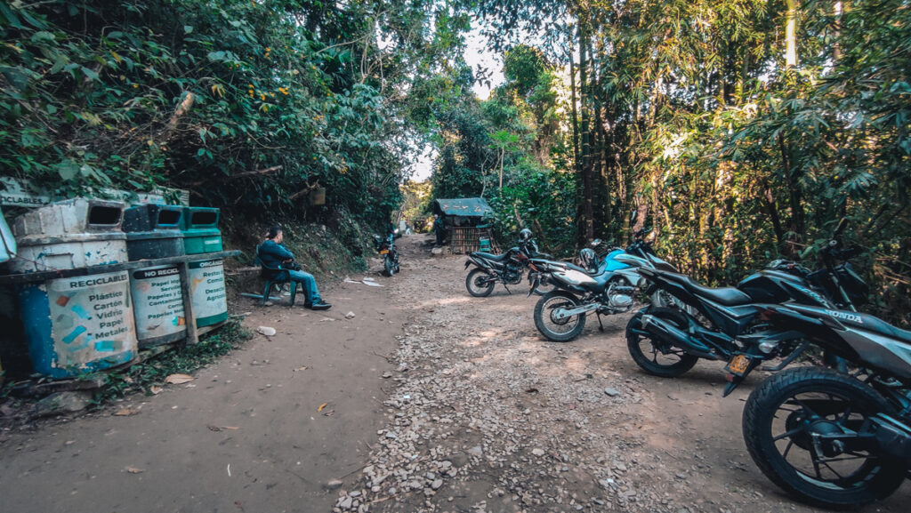 Pozo Azul, parking for motorbikes, Minca, Colombia